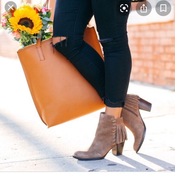 🌺 SOFFT Winters Suede Ankle Booties - Picture 11 of 12